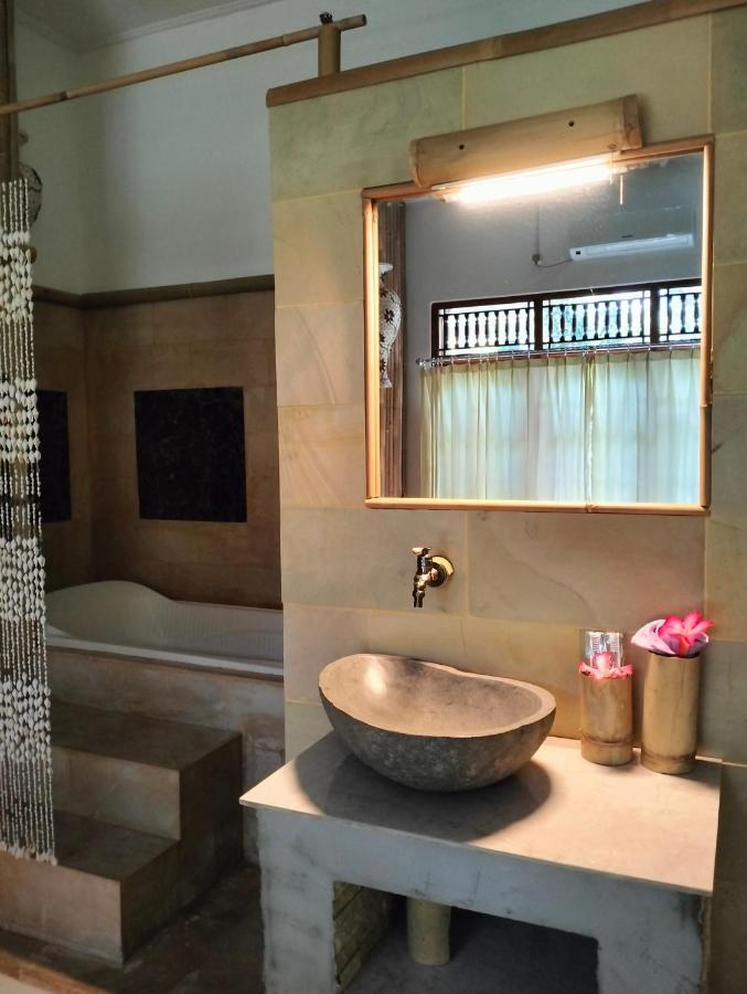 Kaia Lovina Guest House Junior Suite Zewnętrze zdjęcie