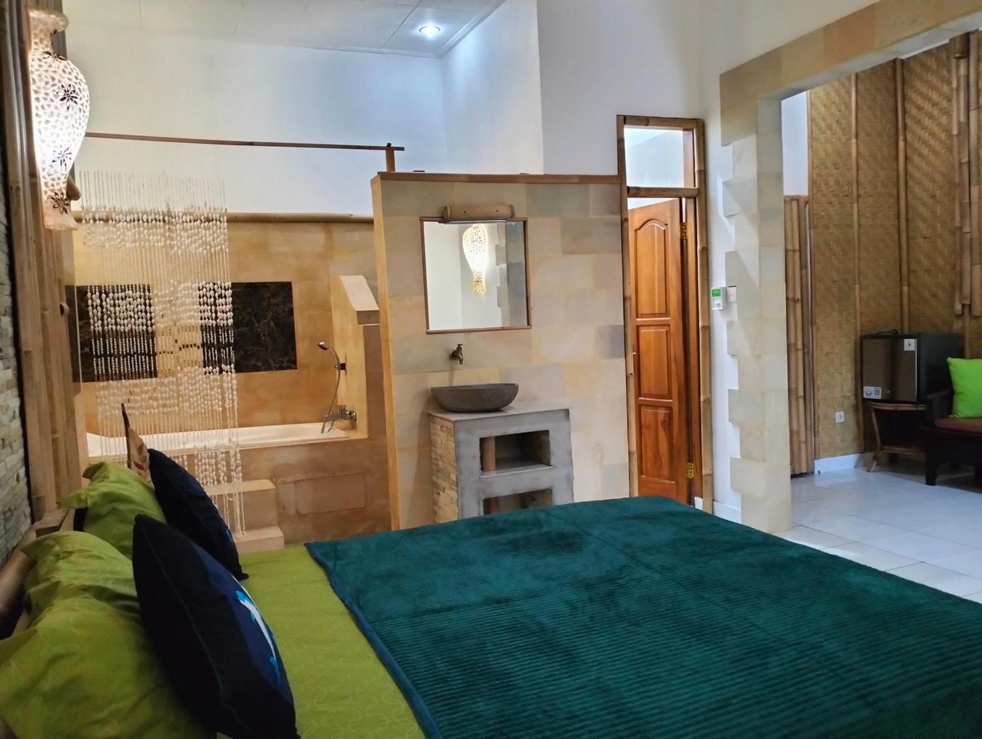 Kaia Lovina Guest House Junior Suite Zewnętrze zdjęcie