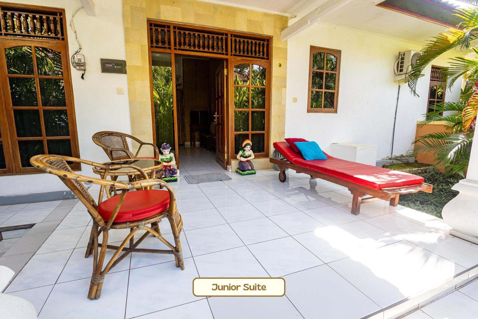 Kaia Lovina Guest House Junior Suite Zewnętrze zdjęcie
