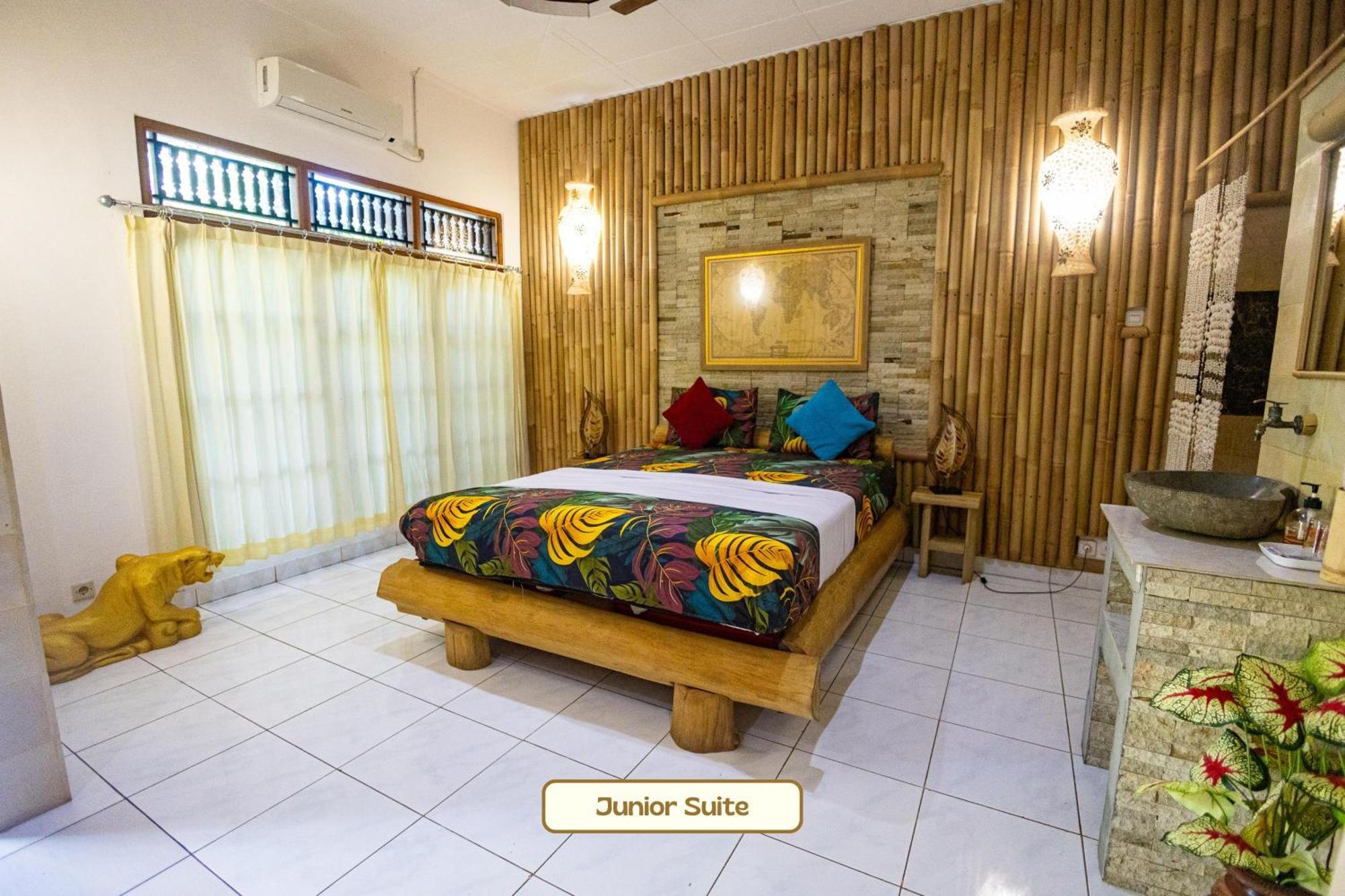 Kaia Lovina Guest House Junior Suite Zewnętrze zdjęcie